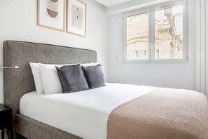 2 bedrooms, iron/ironing board, WiFi, bed sheets - Blueground | Villiers, furnished, nr shops (Paris)