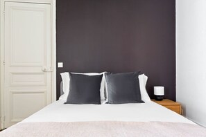 2 bedrooms, iron/ironing board, WiFi, bed sheets - Blueground | La Muette, nr Bois de Boulogne (Paris)