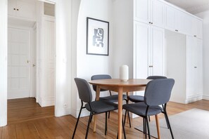 Dining - Blueground | Auteuil, nr Hotel Molitor (Paris)
