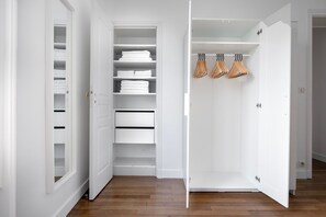 Interior - Blueground | Foch, concierge, nr Bois de Boulogne (Paris)