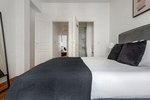 3 makuuhuonetta, silitysrauta/-lauta, Wi-Fi, vuodevaatteet