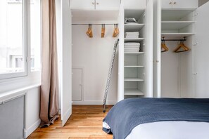 2 habitaciones, tabla de planchar con plancha, wifi y ropa de cama