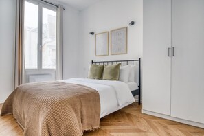 2 chambres, fer et planche à repasser, Wi-Fi, draps fournis