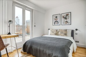 1 bedroom, iron/ironing board, WiFi, bed sheets - Blueground | Villiers, furnished, shops (Paris)