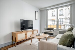 Fernseher, Stereoanlage