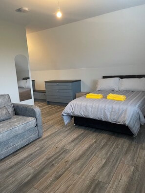5 chambres, fer et planche Ă repasser, Wi-Fi, literie fournie