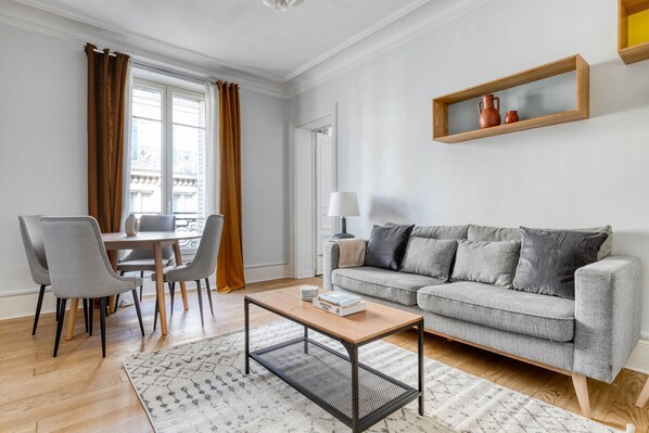 Televisión y estéreo 