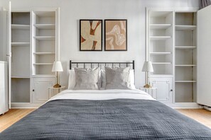 2 habitaciones, tabla de planchar con plancha, wifi y ropa de cama 