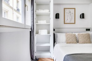 1 chambre, fer et planche à repasser, Wi-Fi, draps fournis