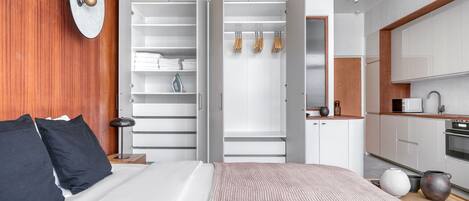 Strygejern/strygebræt, Wi-Fi, sengetøj