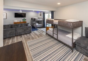 5 bedrooms, free WiFi