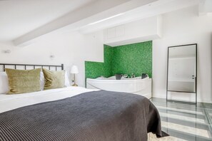 1 bedroom, iron/ironing board, WiFi, bed sheets - Blueground | Commerce, nr La Motte Piquet (Paris)