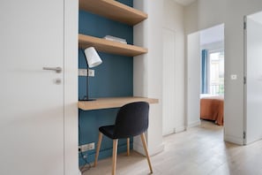 2 chambres, fer et planche à repasser, Wi-Fi, draps fournis