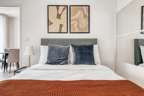 2 quartos, ferros/tábuas de passar roupa, Wi-Fi, roupa de cama