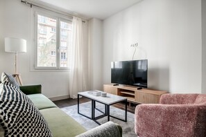 Fernseher, Stereoanlage