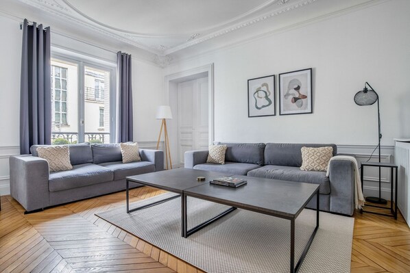 Televisión y estéreo 