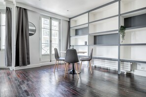 Dining - Blueground | Champs Elysées, furnished & equipped (Paris)