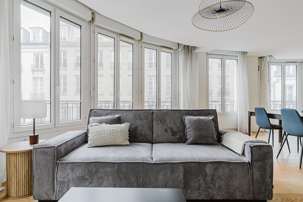 Televisión, estéreo