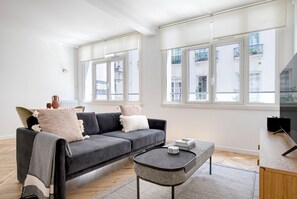 Télévision, chaîne hi-fi