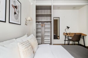 2 slaapkamers, een strijkplank/strijkijzer, wifi, beddengoed