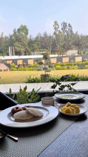 Food and drink - Bindiga Peak Resorts (Chikkamagaluru)