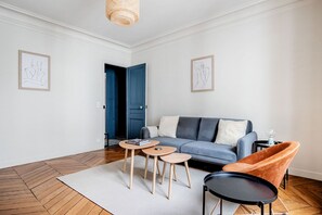 Fernseher, Stereoanlage