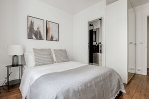 1 chambre, fer et planche à repasser, Wi-Fi, draps fournis