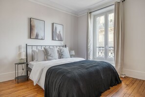 1 quarto, ferros/tábuas de passar roupa, Wi-Fi, roupa de cama