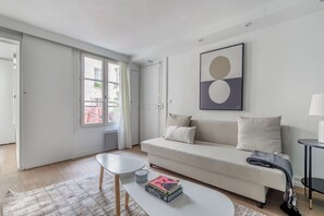 Fernseher, Stereoanlage