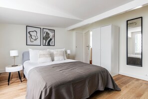 2 slaapkamers, een strijkplank/strijkijzer, wifi, beddengoed
