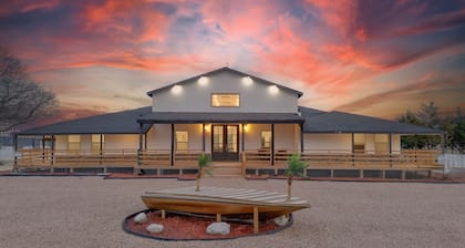 Luxurious Sailer Ranch Resort in North Dallas w/ Sports Area & Games