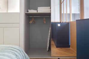 1 chambre, fer et planche à repasser, Wi-Fi, draps fournis