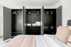 2 chambres, fer et planche à repasser, Wi-Fi, literie fournie