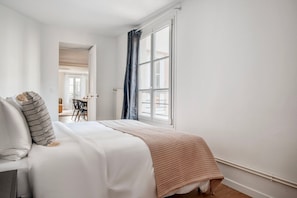 2 chambres, fer et planche à repasser, Wi-Fi, literie fournie