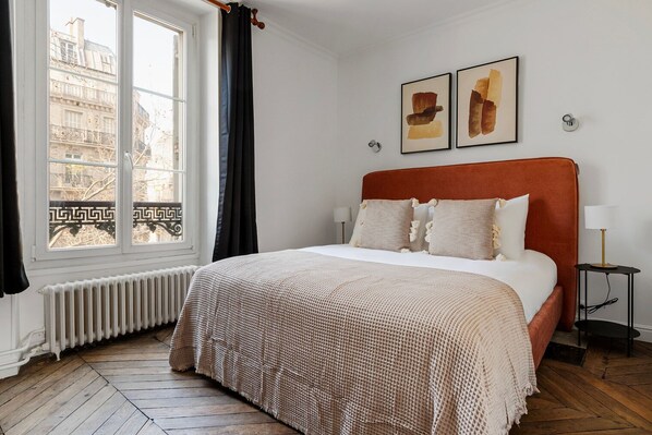 1 bedroom, iron/ironing board, WiFi, bed sheets - Blueground | Jardin du Luxembourg, walk to gardens (Paris)