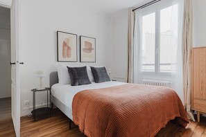 1 habitación, tabla de planchar con plancha, wifi y ropa de cama 
