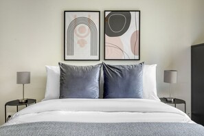 2 chambres, fer et planche à repasser, Wi-Fi, literie fournie