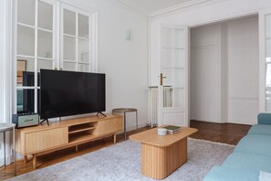 Televisión y estéreo