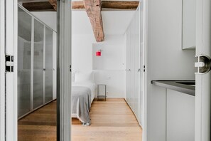 1 chambre, fer et planche à repasser, Wi-Fi, draps fournis