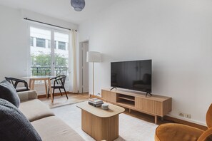 Fernseher, Stereoanlage