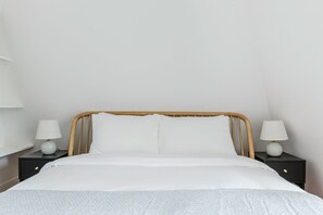 1 bedroom, iron/ironing board, WiFi, bed sheets - Blueground | Le Marais - Saint-Paul, furnished (Paris)