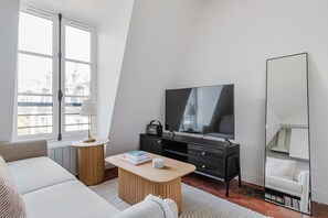 Télévision, chaîne hi-fi