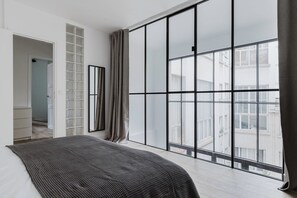 2 bedrooms, iron/ironing board, WiFi, bed sheets - Blueground | Passy, move-in-ready + furniture (Paris)