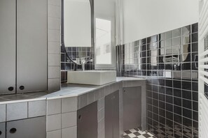 Hair dryer, towels