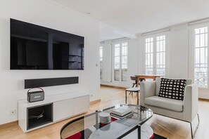 Televisión y estéreo 