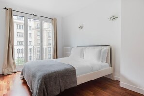 2 chambres, fer et planche à repasser, Wi-Fi, draps fournis