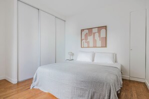 3 dormitorios, tabla de planchar con plancha, wifi y ropa de cama