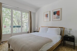 2 dormitorios, tabla de planchar con plancha, wifi y ropa de cama
