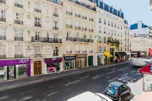 Exterior - Blueground | Invalides, nr embassies & museum (Paris)