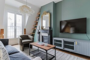 Fernseher, Stereoanlage